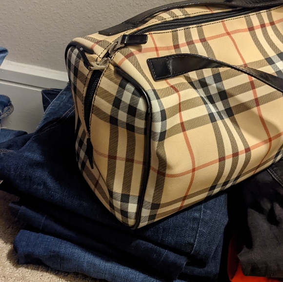 Burberry coated canvas vintage shoulder bag. - Picture 10 of 14